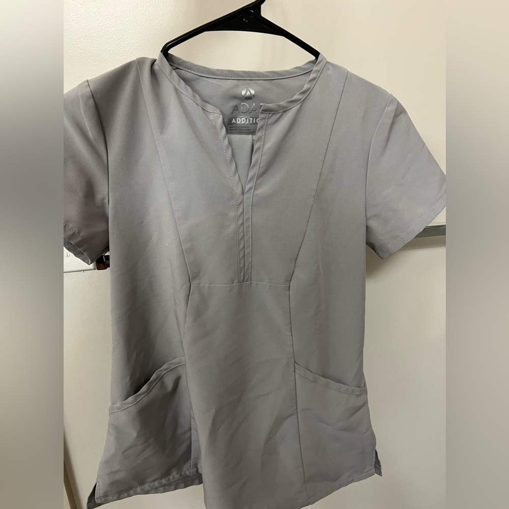 Adar Addition scrubs, size XXS